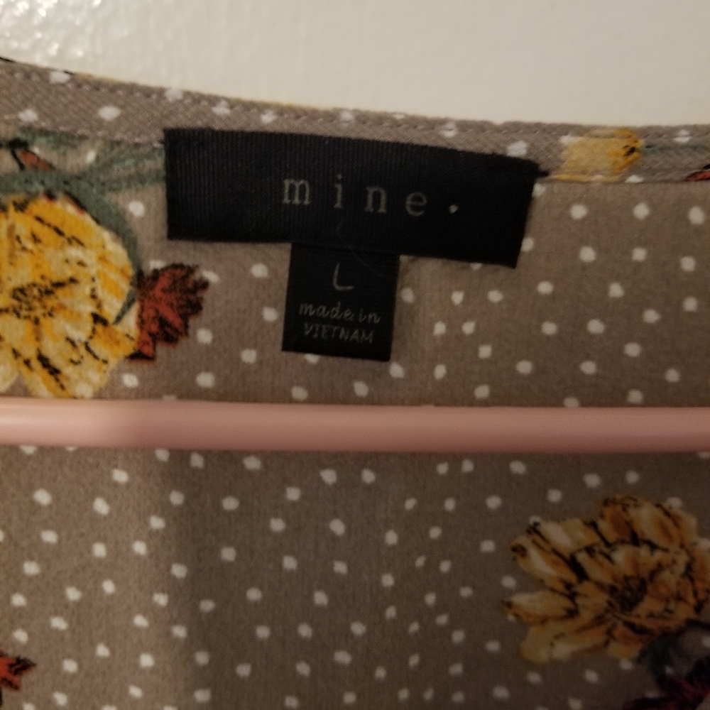 Button up, floral, breathable peplum crop top - Picture 2 of 3
